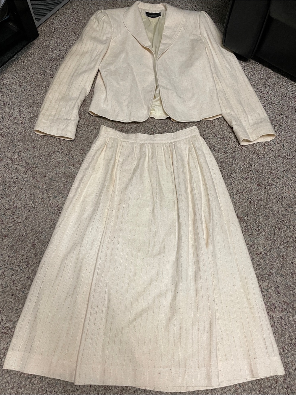Vintage 80s 100% silk Cream Two-Piece Skirt Suit- open blazer Midi Skirt
